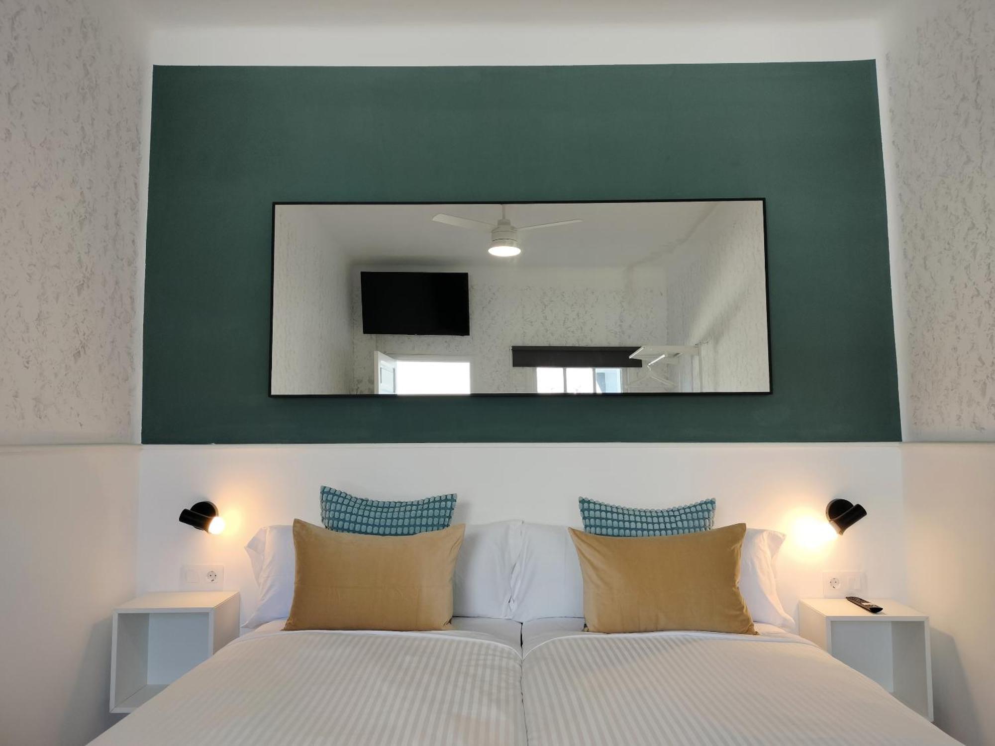 Room27- City Center Сан-Кристобаль-де-Ла-Лагуна Экстерьер фото