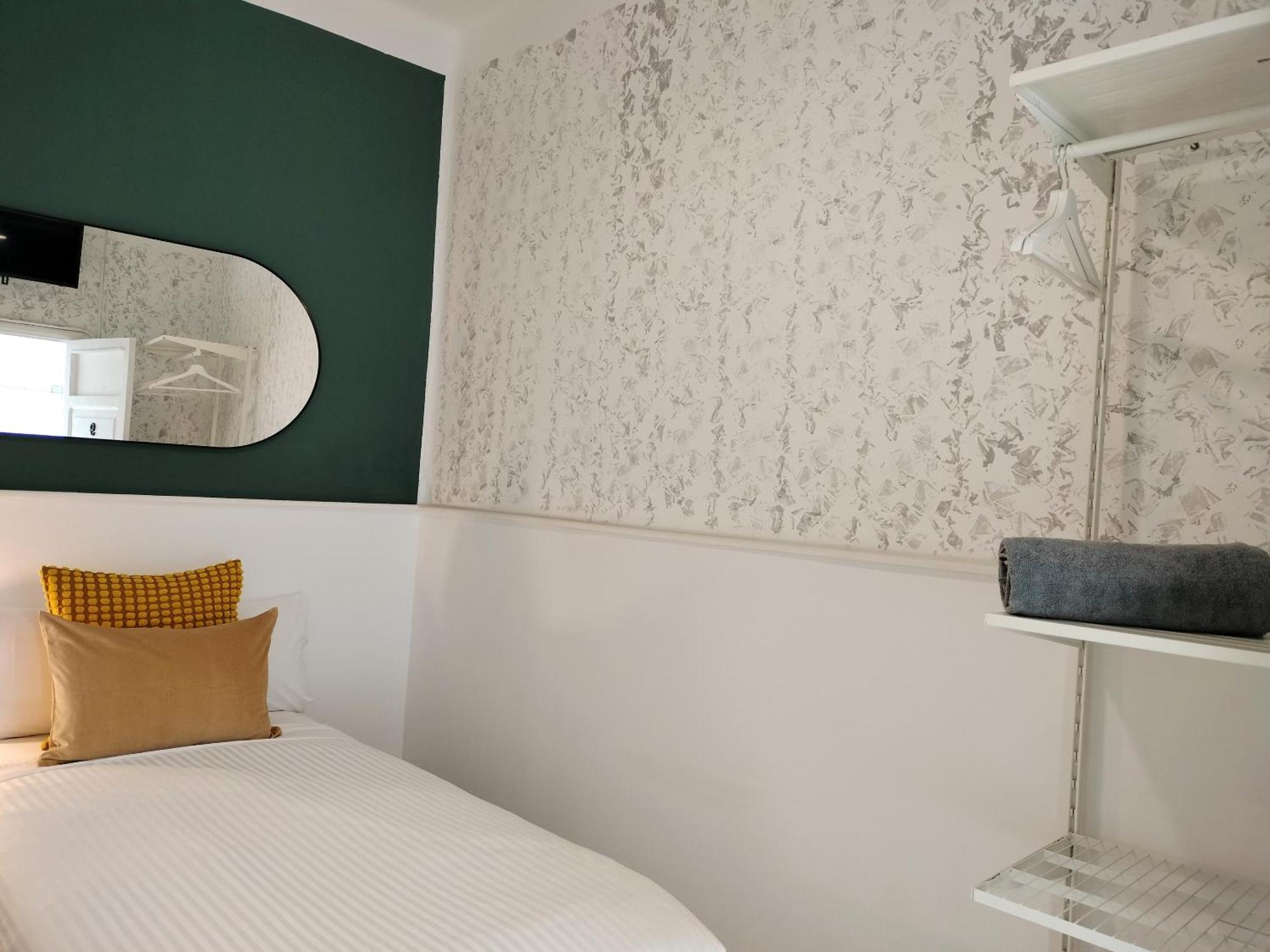 Room27- City Center Сан-Кристобаль-де-Ла-Лагуна Номер фото